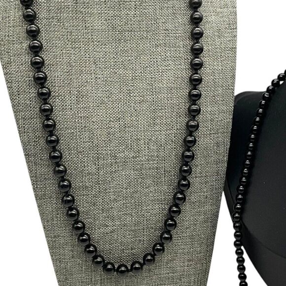 Vintage Strand of Jet Black Stone Beads Knotted in Between  24in - Picture 3 of 5